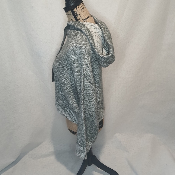 Ruby Moon Women's Extra Small Knit Hoodie Sweater XS Gray Drawstring Acrylic - Picture 2 of 8